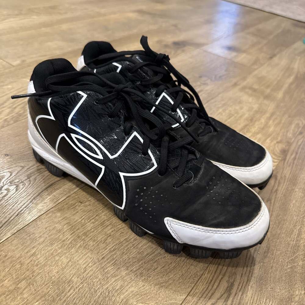 Under Armour Clean Up Mens Size 9 Baseball Cleats Athletic Low RM Black/White